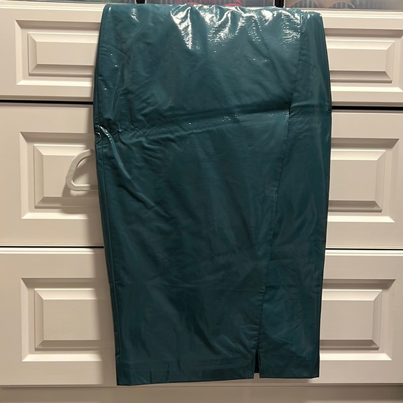 Skirt - Picture 4 of 7